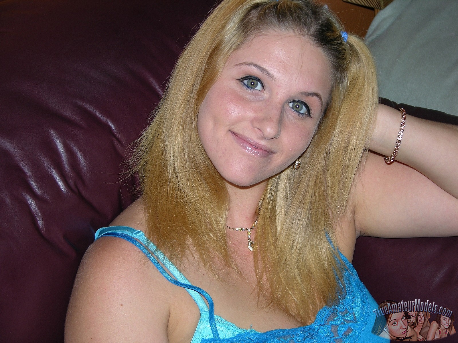 Crystal H Curvy Blonde Amateur Shows Her Big Breasts image