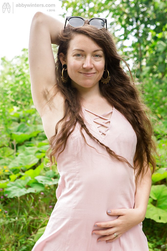 wpid-all-natural-solo-girl-tiffany-displaying-hairy-armpits-and-bush-in-nature1.jpg