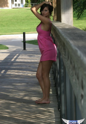 wpid-busty-tease-london-hart-shows-off-her-perfect-body-in-her-skimpy-pink-dress-outdoors-at-the-park3.jpg