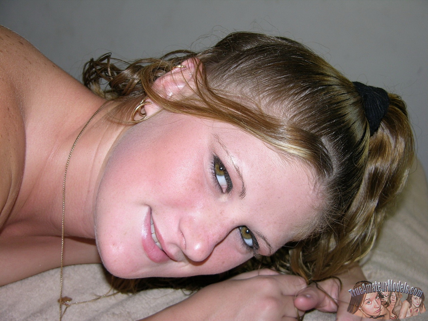 wpid-chubby-blonde-southern-amateur-deanna-strips-and-plays13.jpg