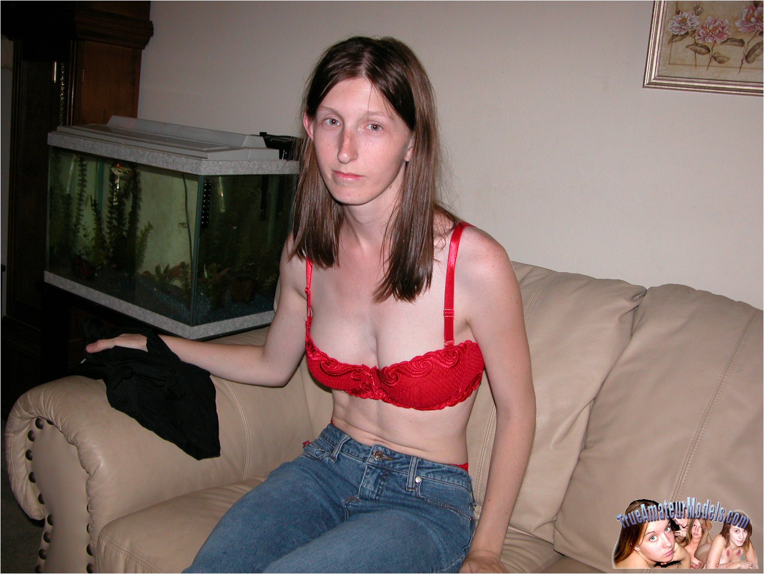 wpid-skanky-amateur-girl-amy-convinced-to-come-over-and-finger-her-pussy-on-camera3.jpg