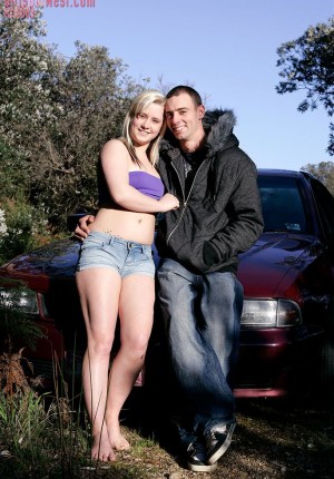 300px x 430px - Amateur couple having sex outside on their car - Nerd Nudes
