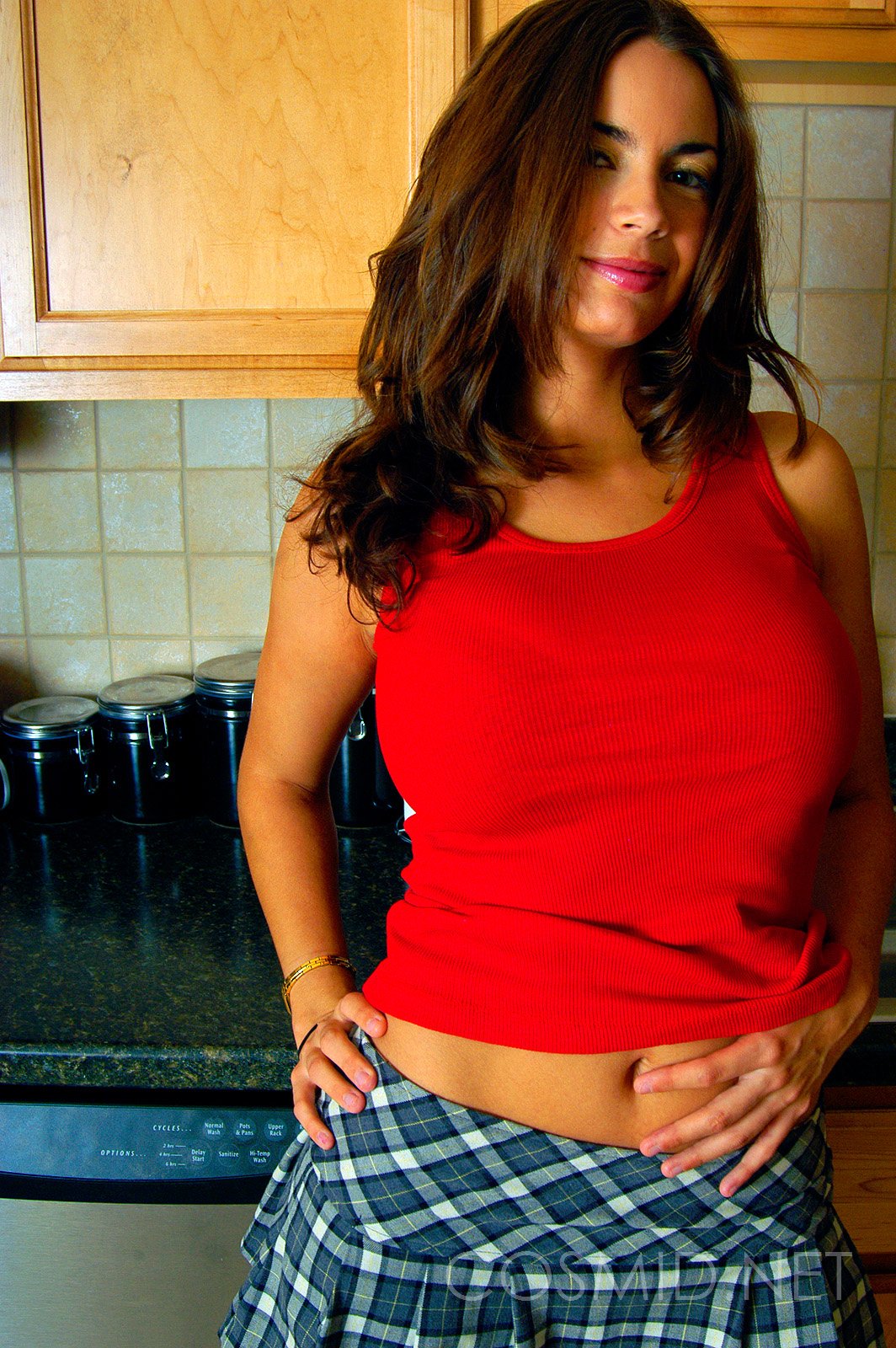 wpid-red-shirt-in-the-kitchen4.jpg