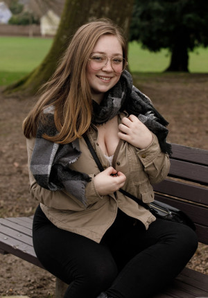 wpid-young-bbw-amateur-rose-fessenden-teasing-with-her-big-ass-and-titties-at-the-park4.jpg