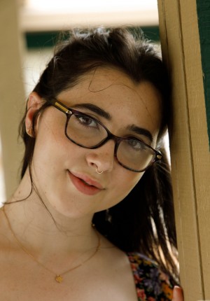 wpid-bookish-cutie-in-glasses-ophelia-palantine-teases-in-jeans-and-a-skimpy-top-in-public2.jpg