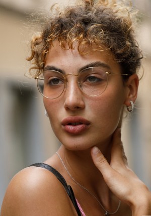 wpid-stunningly-beautiful-woman-in-glasses-sylvia-belotti-flashing-her-ass-on-the-street2.jpg