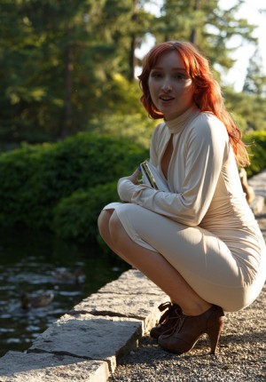 wpid-breathtaking-redhead-lady-noire-teasing-in-public-flashing-her-thick-ass-and-puffy-nipples4.jpg