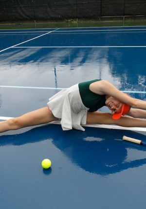 wpid-sporty-young-tennis-hopeful-moon-torrance-playing-in-a-short-skirt-and-teasing-on-the-court7.jpg