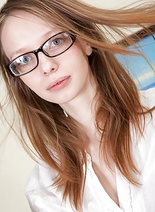 Hot Pussy Glasses - Nude girls with glasses, glasses porn pics - Nerd Nudes