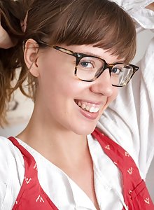 Tall Glasses Porn - Nude girls with glasses, glasses porn pics - Nerd Nudes