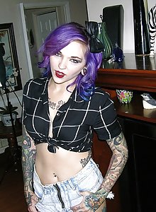 Tattooed metalhead teen hottie Kandy gets naked and opens her pussy